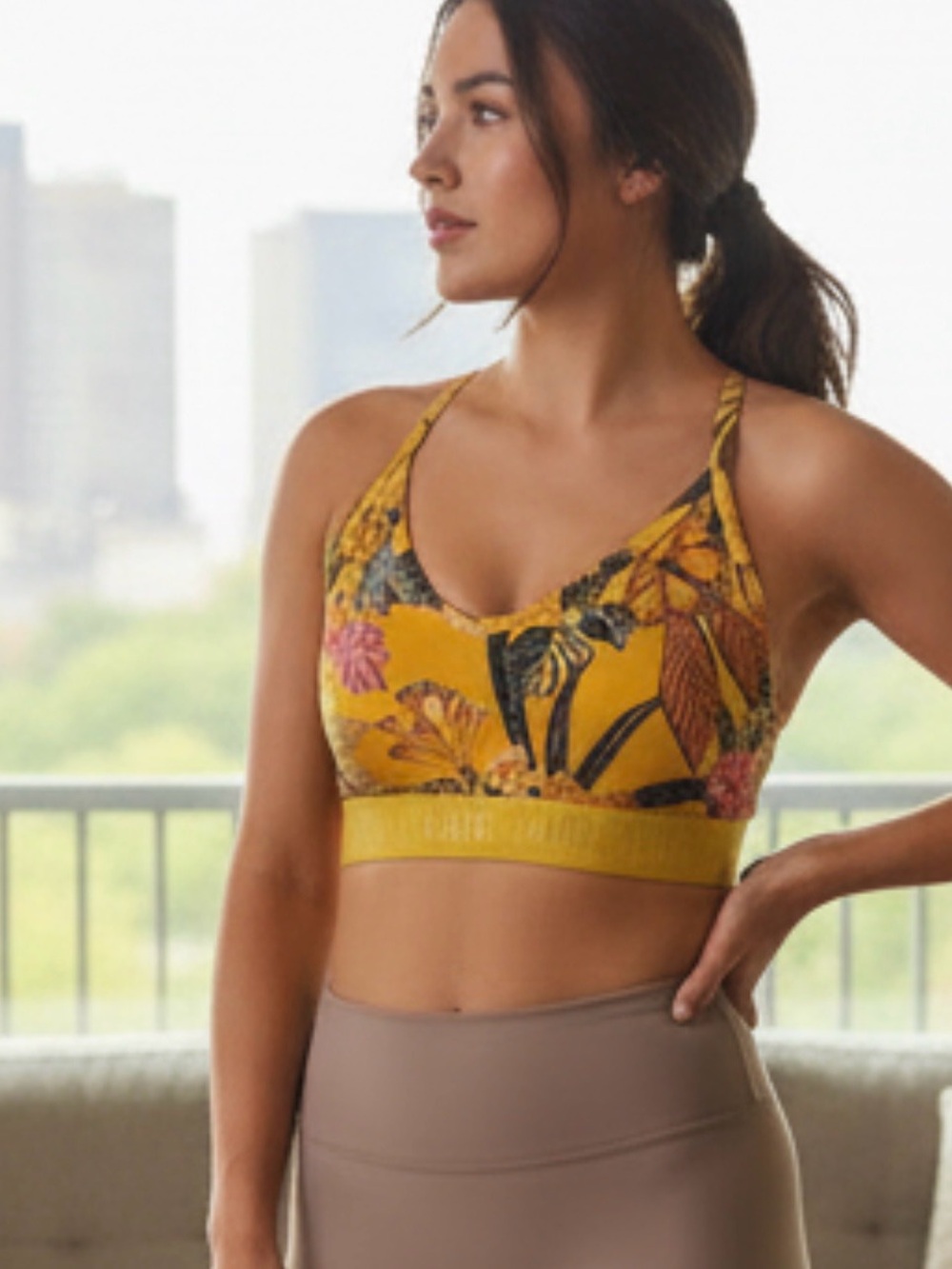 Victoria's Secret PINK Ultimate Lightly Lined Sports Bra Yellow/Multi M